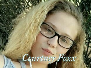 Courtney_Foxx