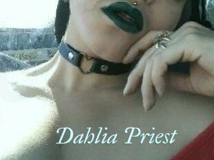 Dahlia_Priest