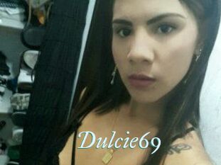 Dulcie_69