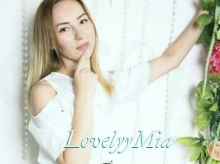 LovelyyMia