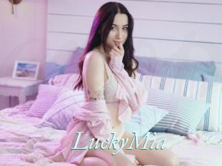 LuckyMia