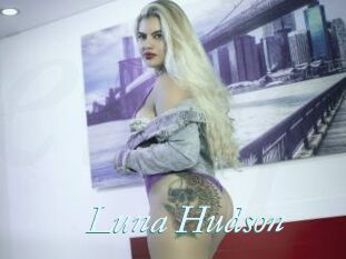 Luna_Hudson