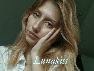 Lunakiss