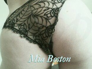 Mia_Boston