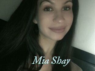 Mia_Shay
