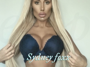 Sydney_foxx