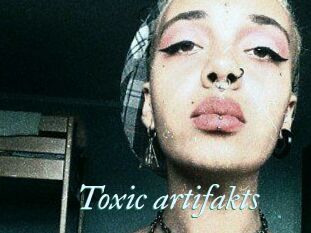 Toxic_artifakts